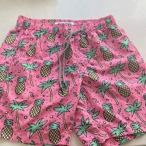 Maamgic xs men’s pink pineapple shorts